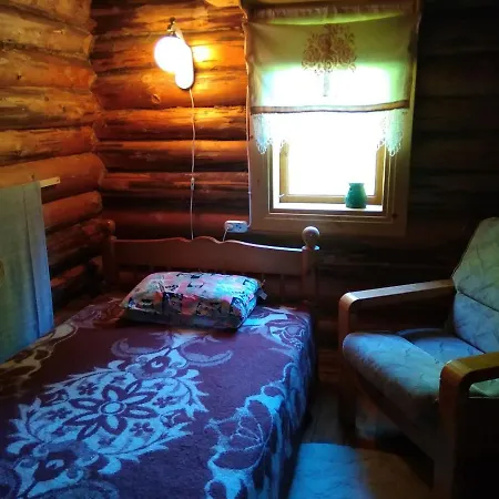 Camping Paehnamaee Metsamajake