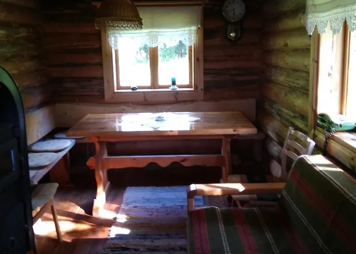 营地 Paehnamaee Metsamajake